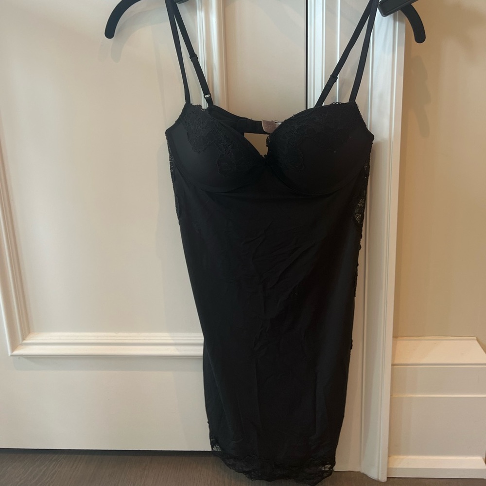 34C Victoria's Secret cupped lace dress